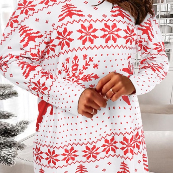 Reindeer and Snowflake Print Women's Nightgown - Picture 6 of 7